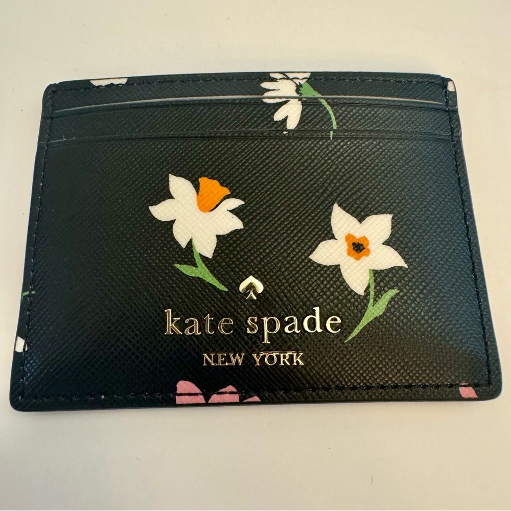 NWOT. Kate Spade New York Madison Floral Printed Small Slim Card Holder